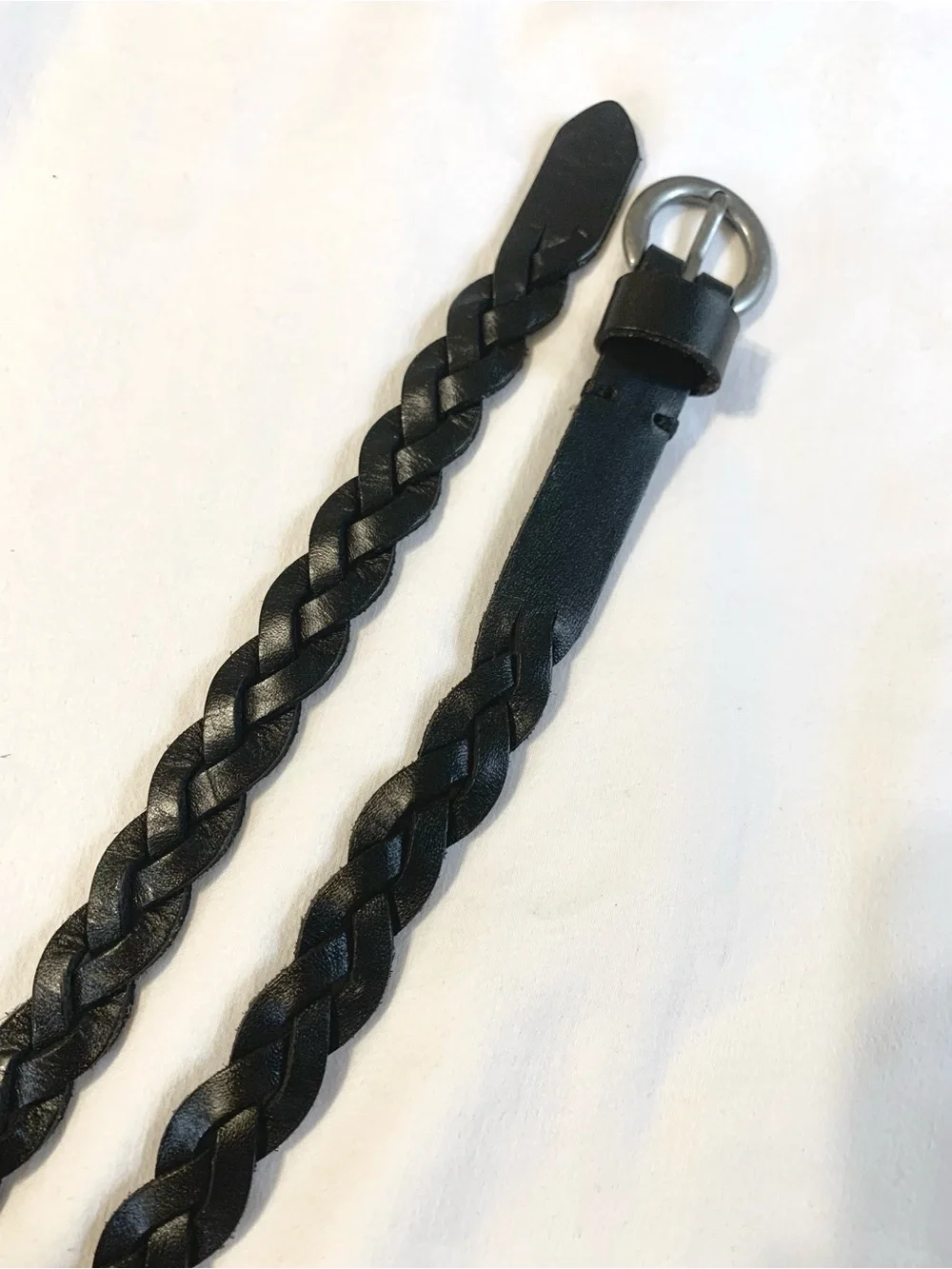 American Eagle Women’s Black Leather Braided Belt. Large